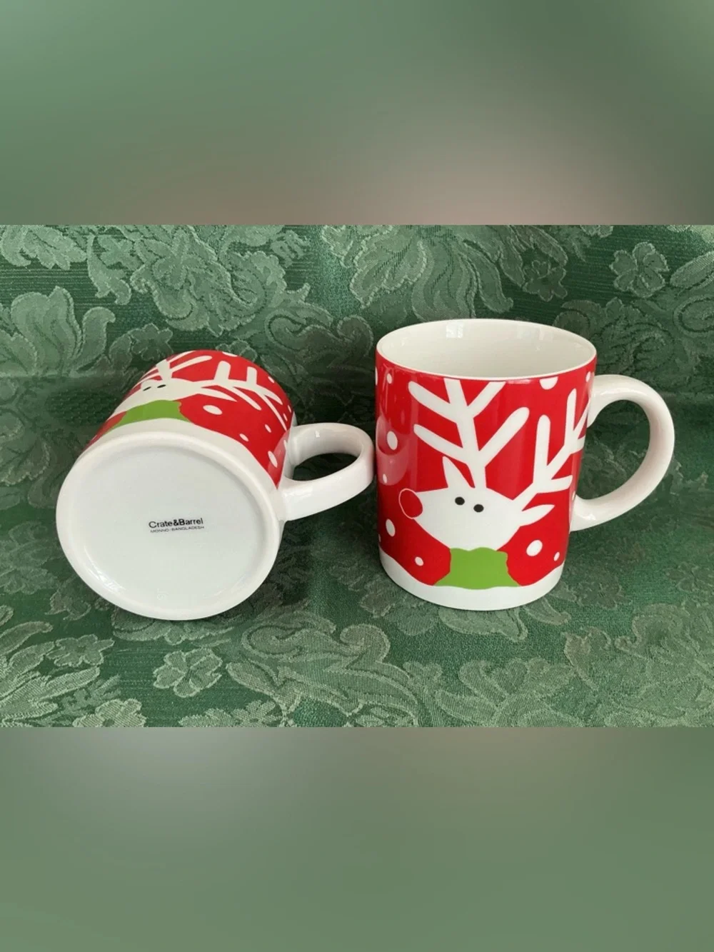 Crate&Barrel Holiday Reindeer Mugs, set of 2 EUC